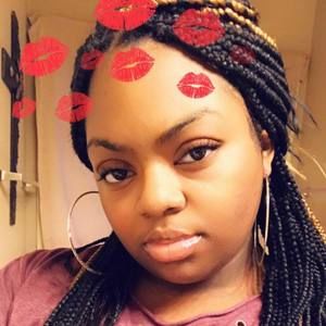 Meet your Posher, Camielle